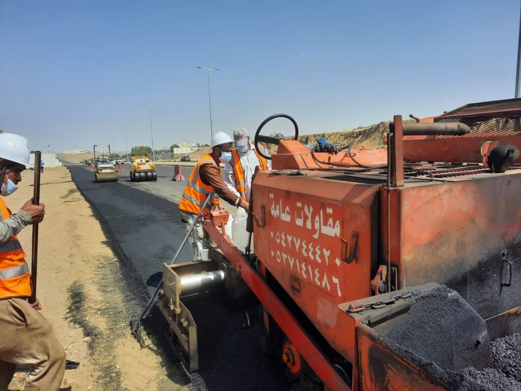 مقاول قشط اسفلت تثليث